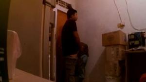 Di Gudang Cewek Jilbab Sepong Pacar