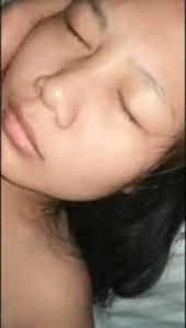 Cewek Nya Bilang Kalo Minta Video Memek Aku Liat Video Ini Aja Ya