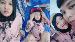 Desahan Ukhti Jilbab Live Show Ngewe Merem Melek