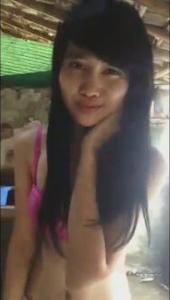 Eneng Mau Mandi Dulu