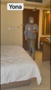Entot STW Kebaya Ungu Di Hotel