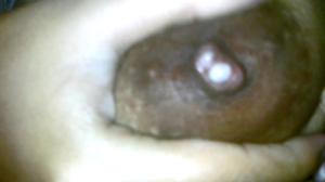 Janda Pencet Tete Sampe Keluar Susu