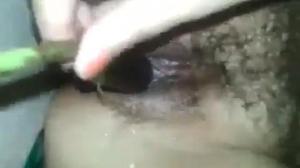 Mahasiswi Pertama Kali Pake Terong Kecil