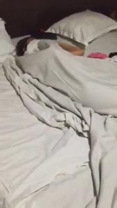 Mahasiswi Vania Marah2 Di Tarik Selimut Putihnya