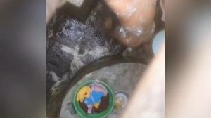 Mandi Sore Gayung Biru