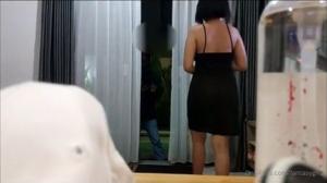 Menggoda Abang Kurir