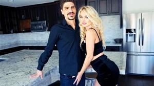 WatchYourWife – Natalia Starr, Bruce Venture – 25420 / 07.06.2019